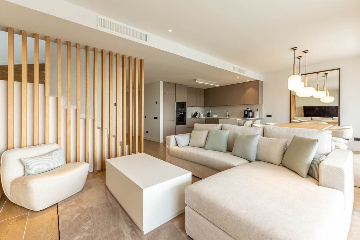 3 sovrum Takvåning till salu i Estepona med pool garage - 1 295 000 € (Ref: 9727541)