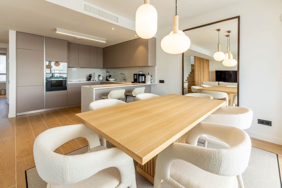 3 sovrum Takvåning till salu i Estepona med pool garage - 1 295 000 € (Ref: 9727541)