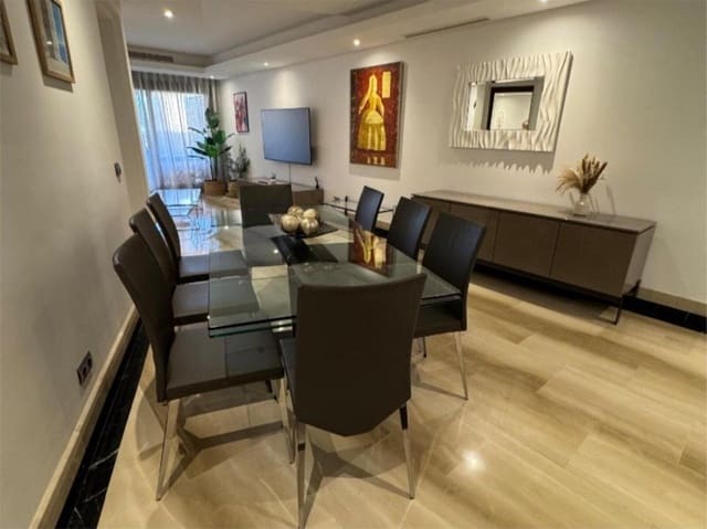 3 Zimmer Apartment zu verkaufen in New Golden Mile, Estepona mit Pool Garage - 735.000 € (Ref: 9727544)