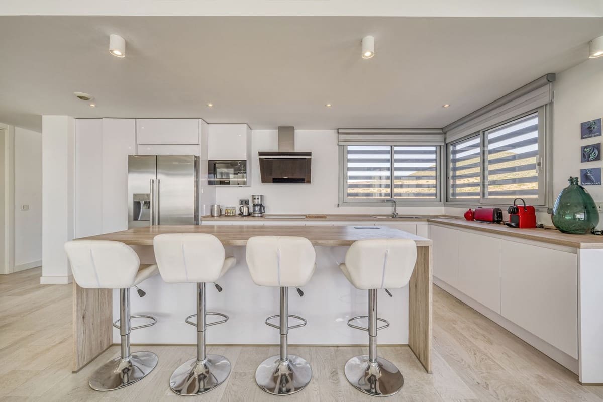 3 chambre Appartement à vendre à Casares avec piscine garage - 680 000 € (Ref: 9727545)