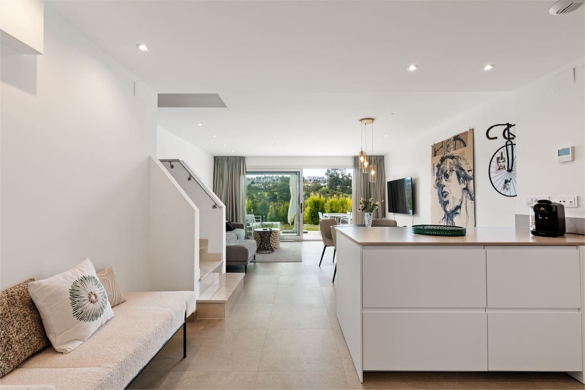 3 sypialnia Dom na sprzedaż w Estepona z basenem - 459 000 € (Ref: 9727648)