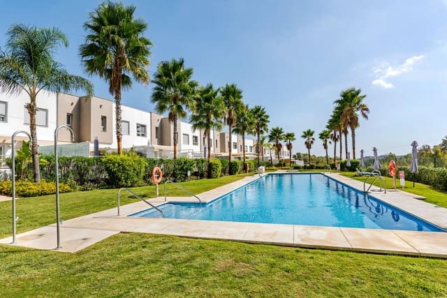 3 slaapkamer Huis te koop in Estepona Golf, Estepona met zwembad - € 459.000 (Ref: 9727648)