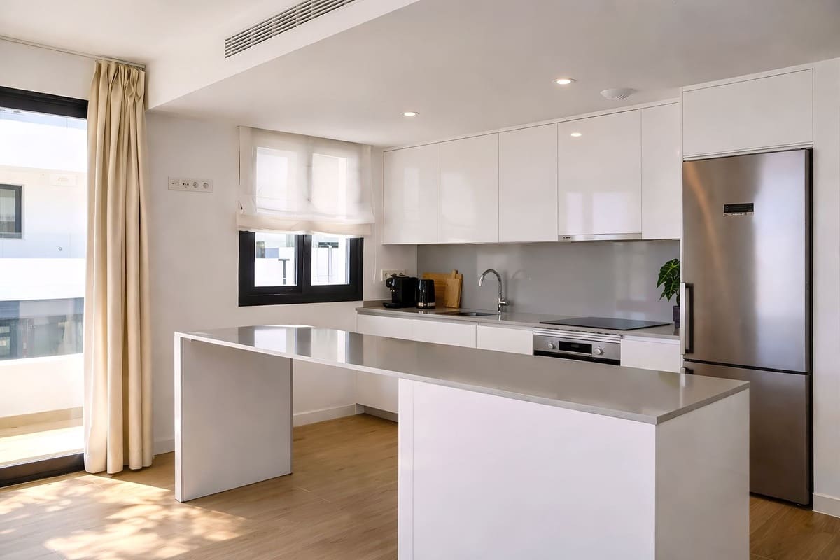 2 chambre Appartement à vendre à Estepona avec piscine garage - 445 000 € (Ref: 9727649)