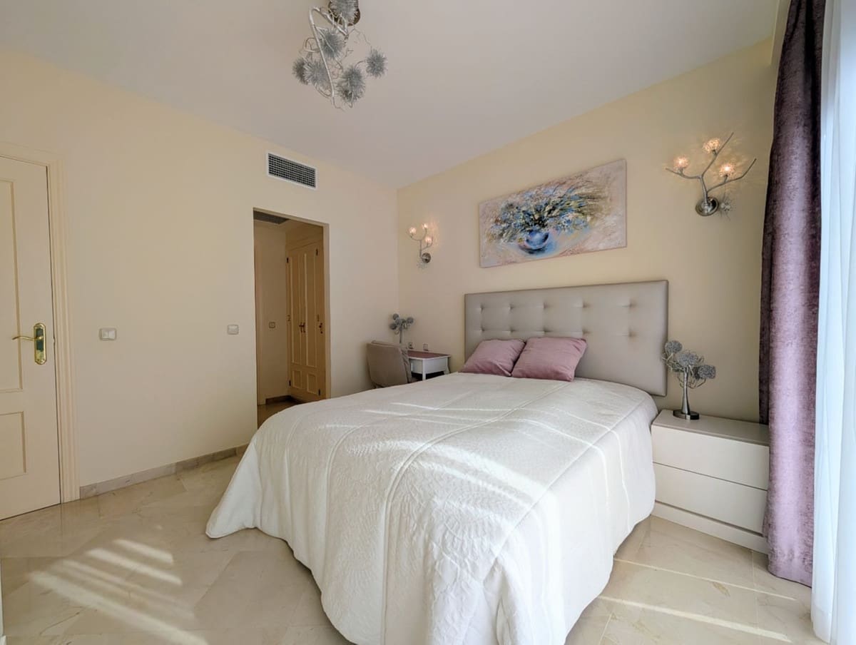 3 sovrum Takvåning till salu i Estepona med pool garage - 1 750 000 € (Ref: 9727650)