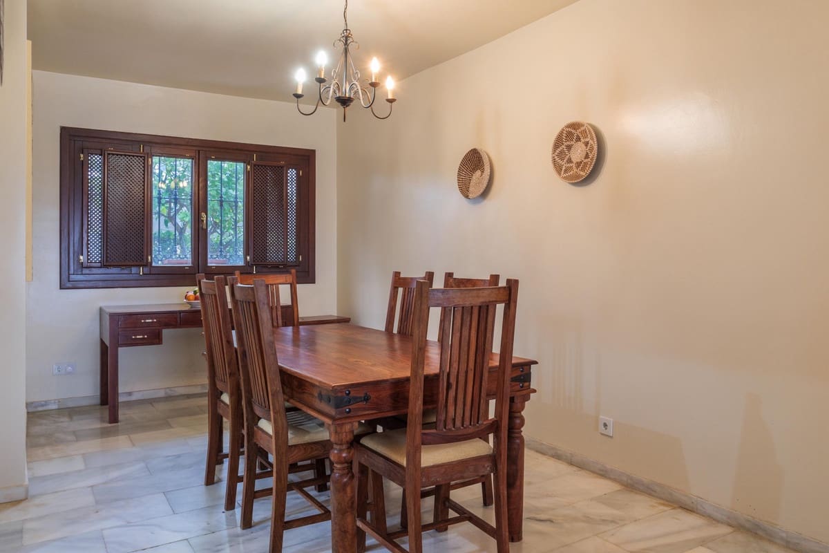 3 bedroom Townhouse for sale in La Duquesa / Puerto de la Duquesa with pool - € 515,000 (Ref: 9728441)