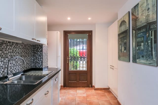 3 bedroom Townhouse for sale in La Duquesa / Puerto de la Duquesa, Manilva with pool - € 515,000 (Ref: 9728441)