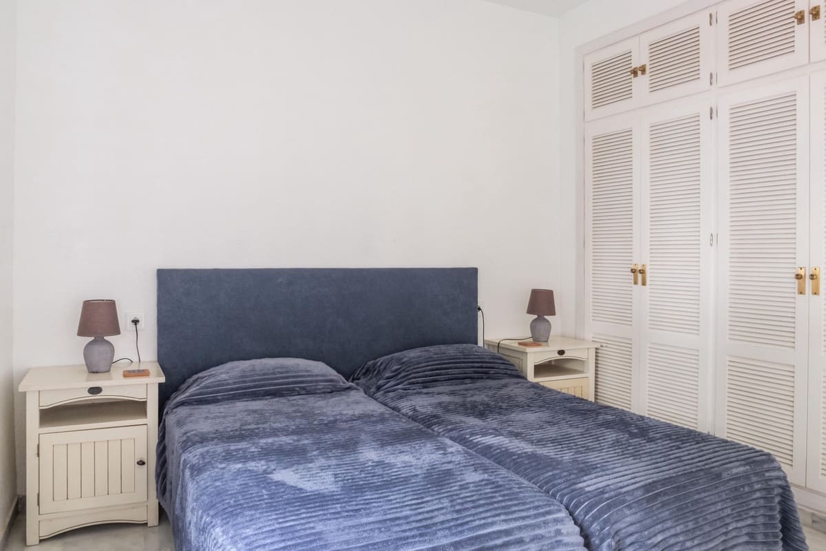 3 bedroom Townhouse for sale in La Duquesa / Puerto de la Duquesa with pool - € 515,000 (Ref: 9728441)