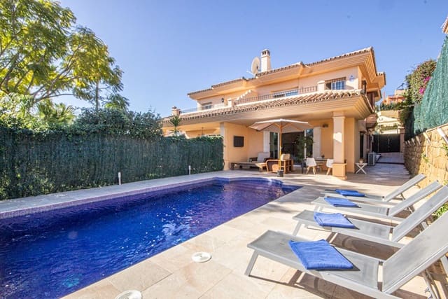 4 sypialnia Dom na sprzedaż w Riviera del Sol, Mijas z basenem garażem - 565 000 € (Ref: 9729460)