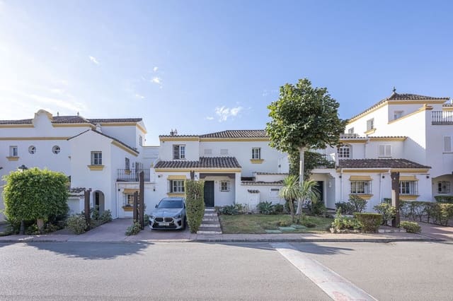 3 chambre Maison de Ville à vendre à Selwo, Estepona avec piscine - 520 000 € (Ref: 9729461)