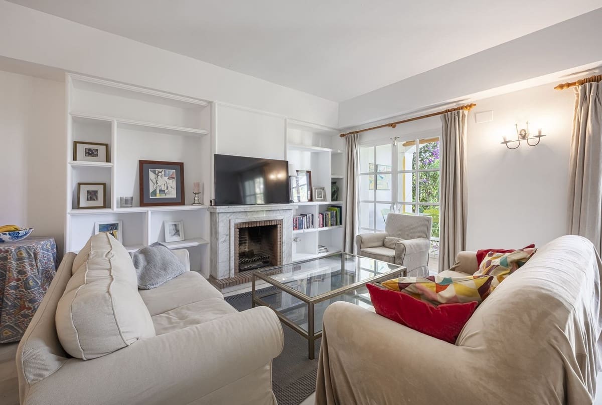 3 chambre Maison de Ville à vendre à New Golden Mile avec piscine - 520 000 € (Ref: 9729461)