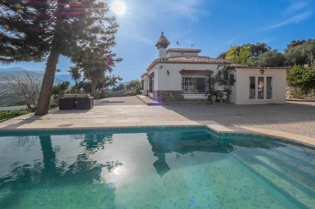 3 sypialnia Willa na sprzedaż w Coín z basenem garażem - 599 000 € (Ref: 9729539)