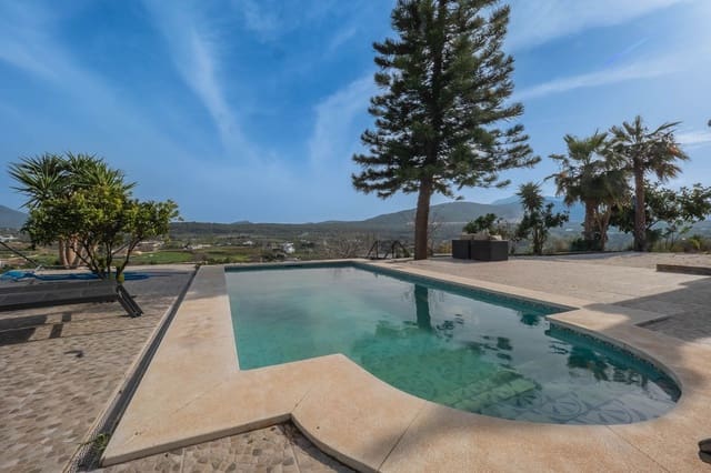 3 sypialnia Willa na sprzedaż w Coín z basenem garażem - 599 000 € (Ref: 9729539)