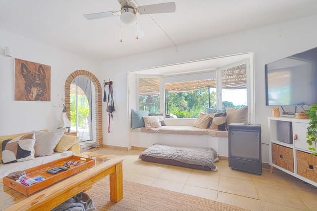 6 slaapkamer Villa te koop in Guadalmina, Marbella met zwembad garage - € 1.140.000 (Ref: 9729574)