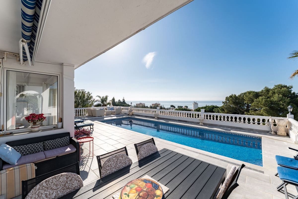 Chalet de 6 habitaciones en La Cala de Mijas en venta con piscina garaje - 1.695.000 € (Ref: 9729577)