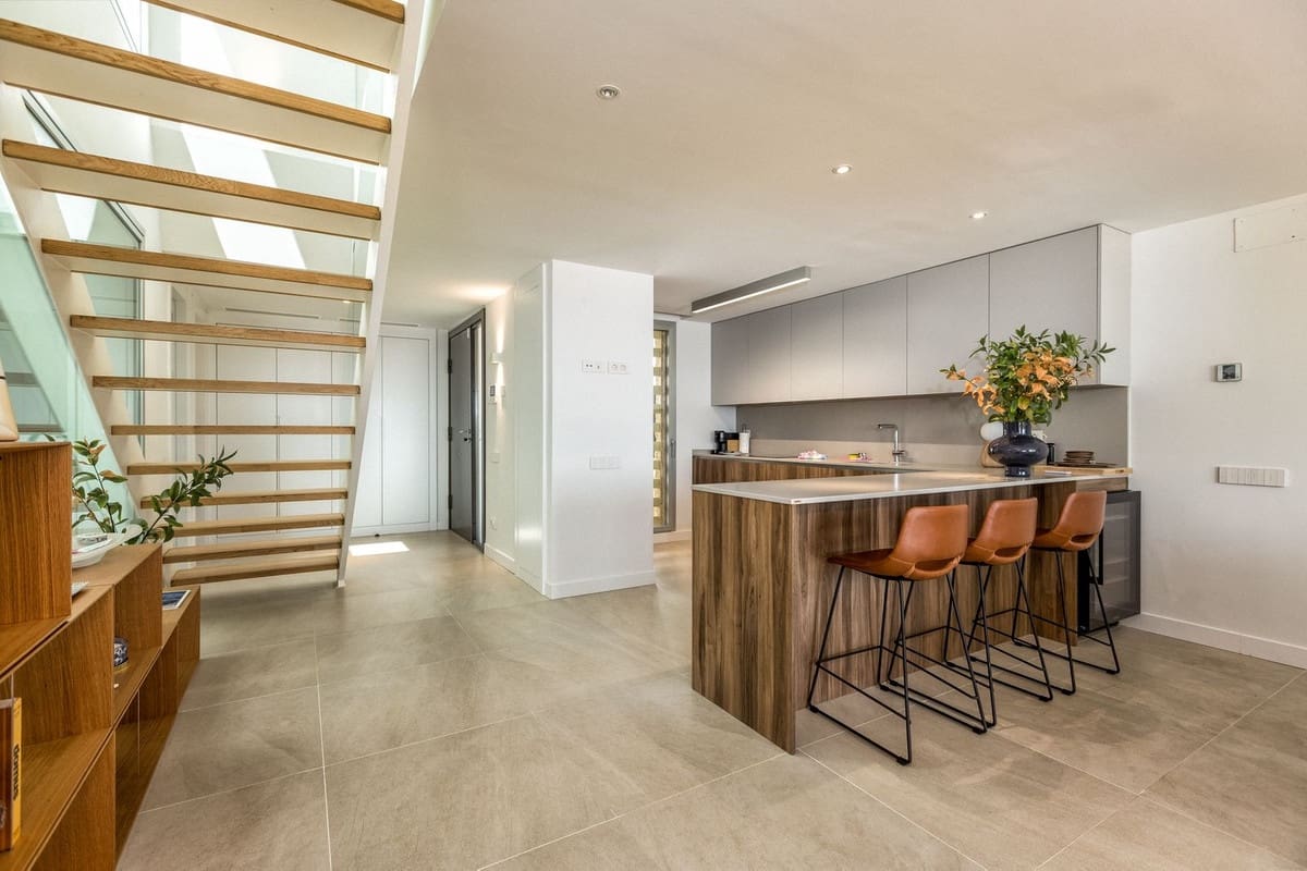 Casa de 4 habitaciones en Estepona en venta con piscina garaje - 1.375.000 € (Ref: 9731374)