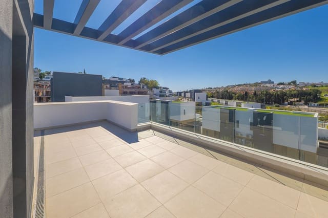 4 bedroom Townhouse for sale in New Golden Mile, Estepona with pool garage - € 1,250,000 (Ref: 9731375)