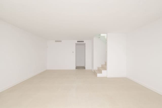 4 bedroom Townhouse for sale in New Golden Mile, Estepona with pool garage - € 1,250,000 (Ref: 9731375)