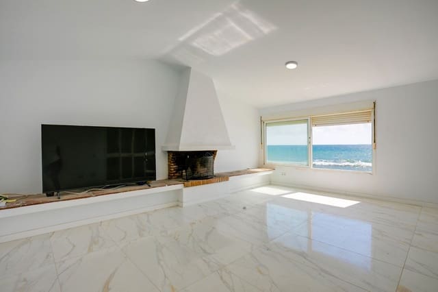 3 makuuhuone Huvila myytävänä paikassa Estepona mukana uima-altaan - 1 100 000 € (Ref: 9731376)