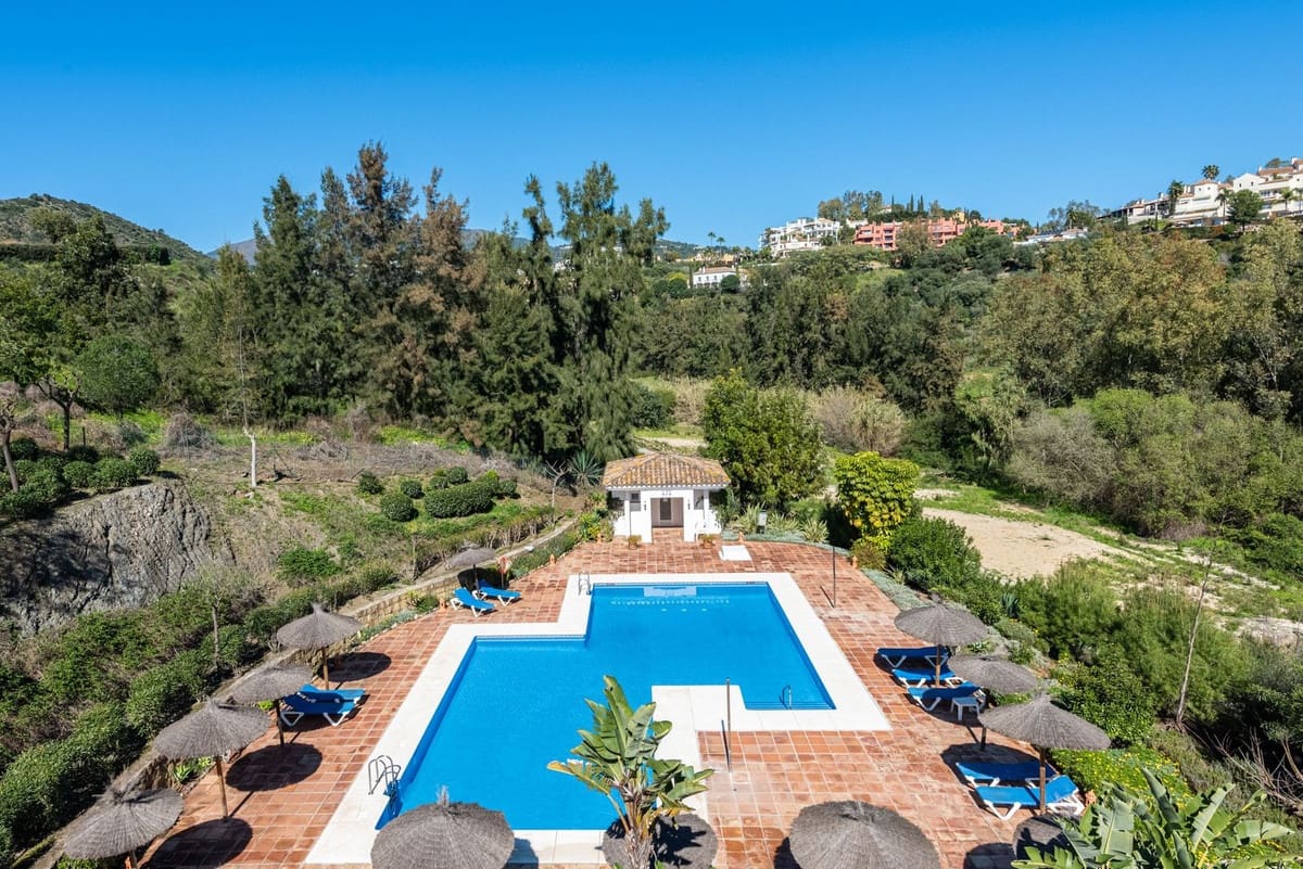 Ático de 3 habitaciones en Los Arqueros en venta con piscina garaje - 695.000 € (Ref: 9743991)