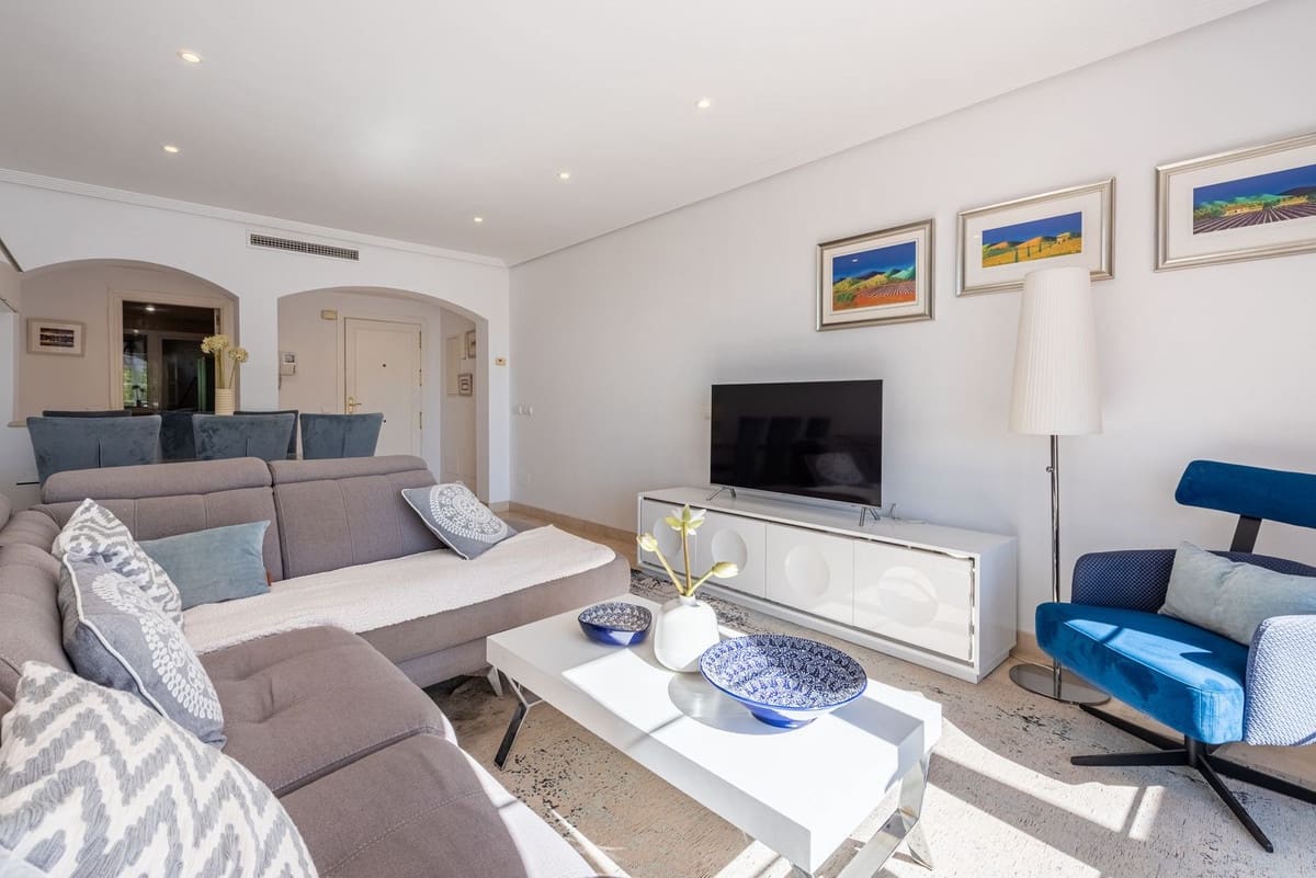 Ático de 3 habitaciones en Los Arqueros en venta con piscina garaje - 695.000 € (Ref: 9743991)