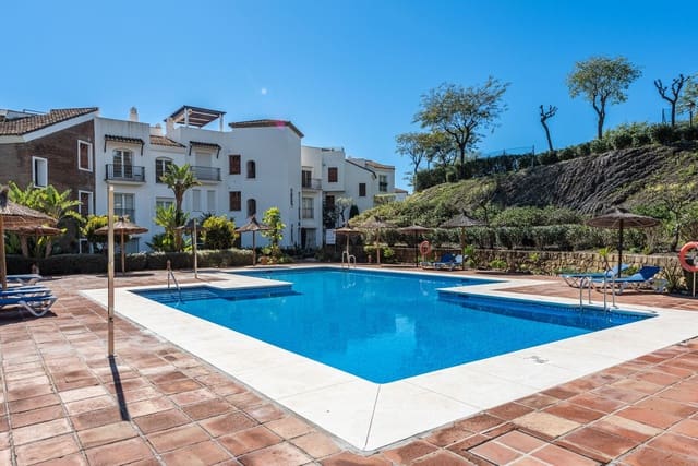 Ático de 3 habitaciones en Los Arqueros, Benahavís en venta con piscina garaje - 695.000 € (Ref: 9743991)