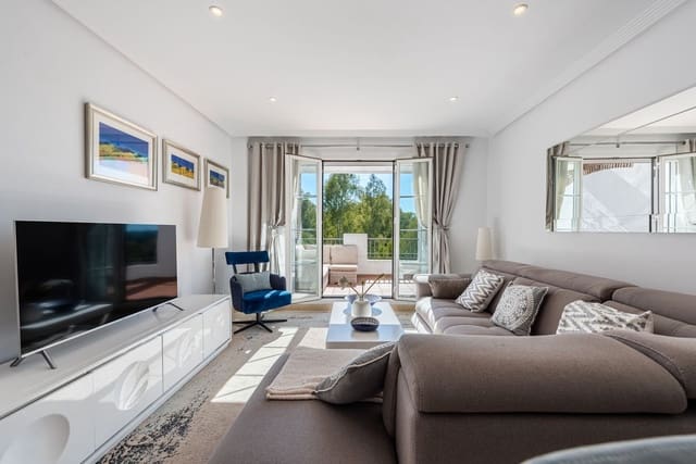 Ático de 3 habitaciones en Los Arqueros, Benahavís en venta con piscina garaje - 695.000 € (Ref: 9743991)