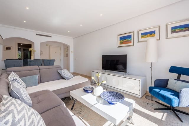 Ático de 3 habitaciones en Los Arqueros, Benahavís en venta con piscina garaje - 695.000 € (Ref: 9743991)