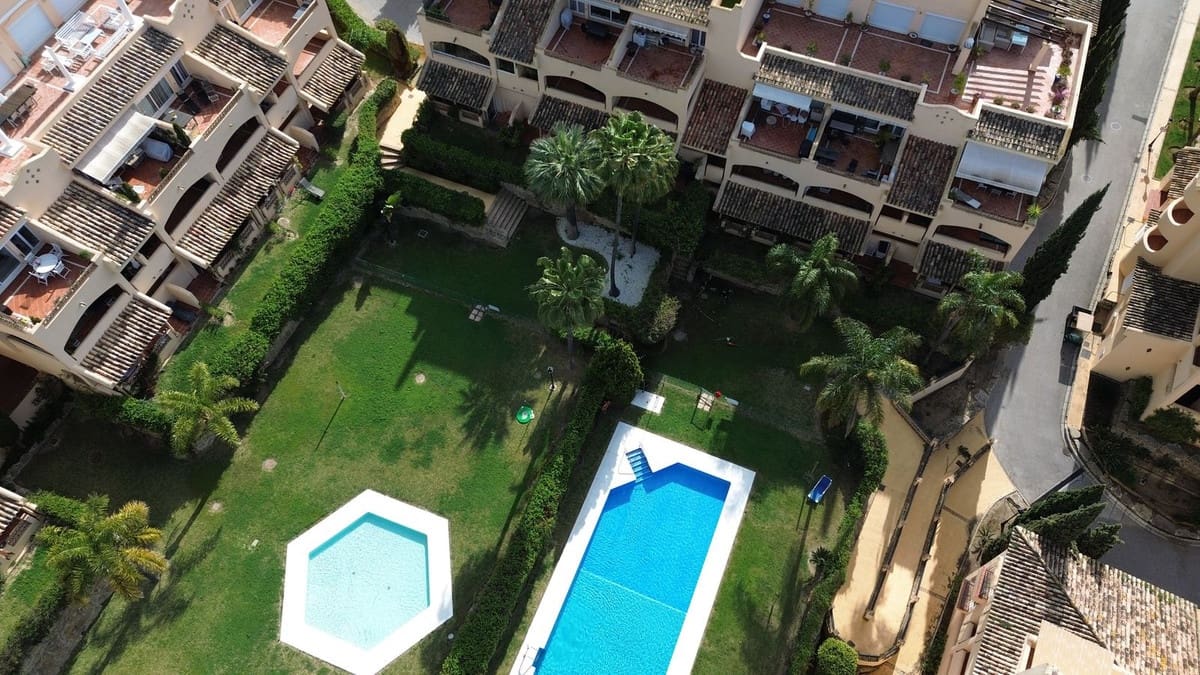 2 quarto Apartamento para venda em Elviria com piscina garagem - 375 000 € (Ref: 9770934)