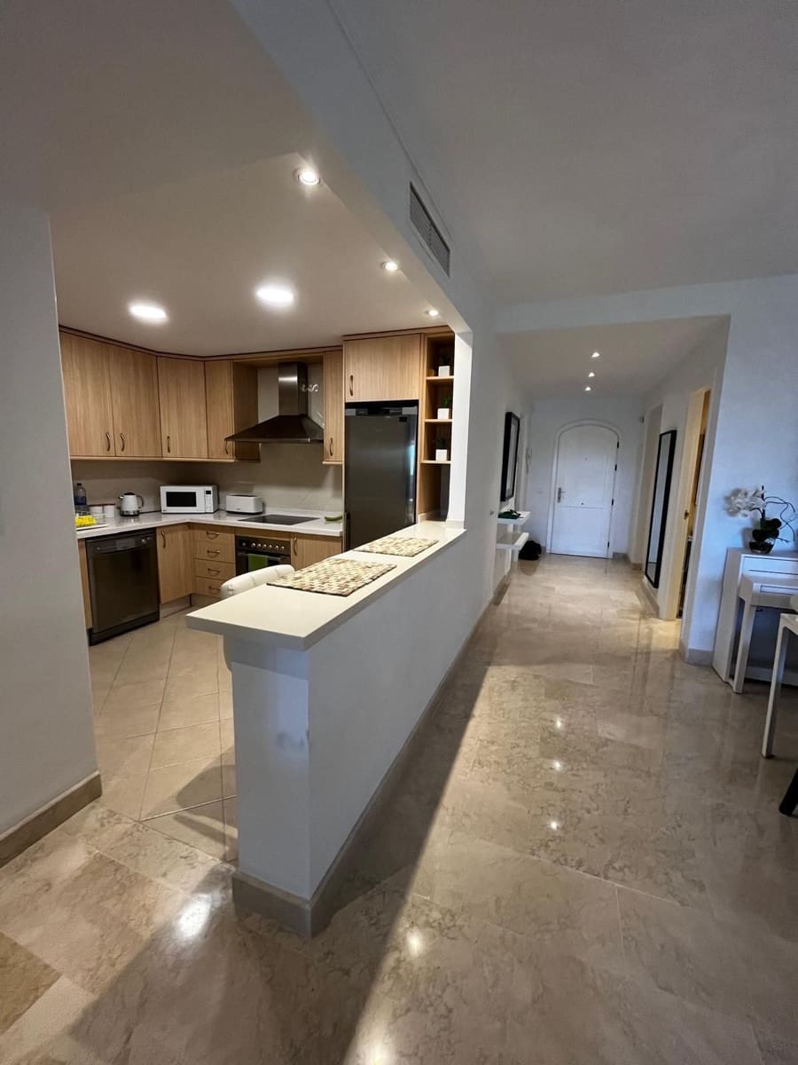 2 quarto Apartamento para venda em Elviria com piscina garagem - 375 000 € (Ref: 9770935)