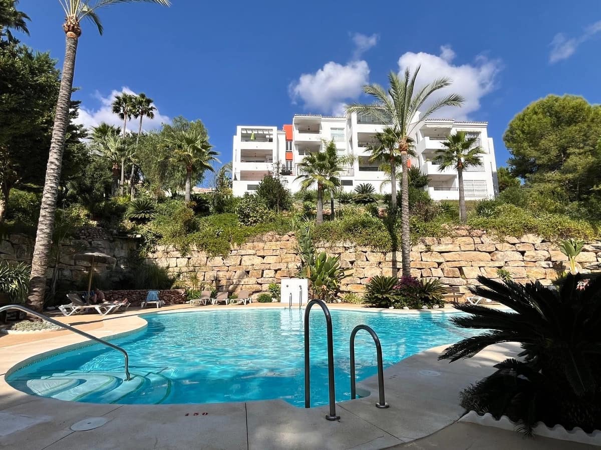 2 soverom Penthouse til salgs i Alhaurin Golf med svømmebasseng garasje - € 329 000 (Ref: 9771909)