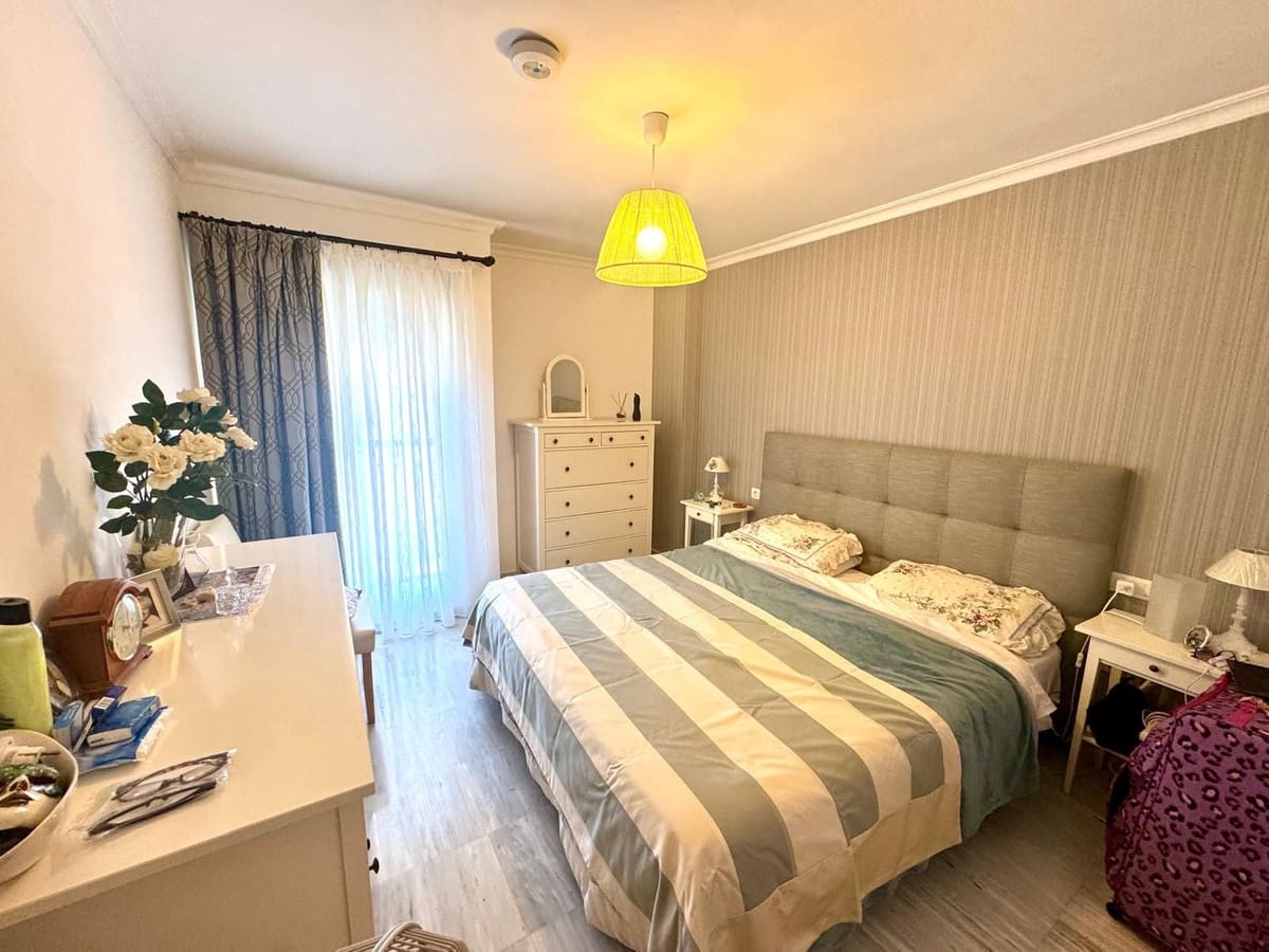 2 soverom Penthouse til salgs i Alhaurin Golf med svømmebasseng garasje - € 329 000 (Ref: 9771909)