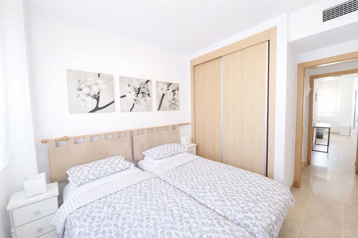 2 slaapkamer Appartement te koop in Bahia de Casares met zwembad garage - € 265.000 (Ref: 9771910)