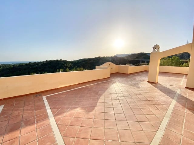3 quarto Penthouse para venda em Elviria, Marbella com piscina garagem - 645 000 € (Ref: 9771912)