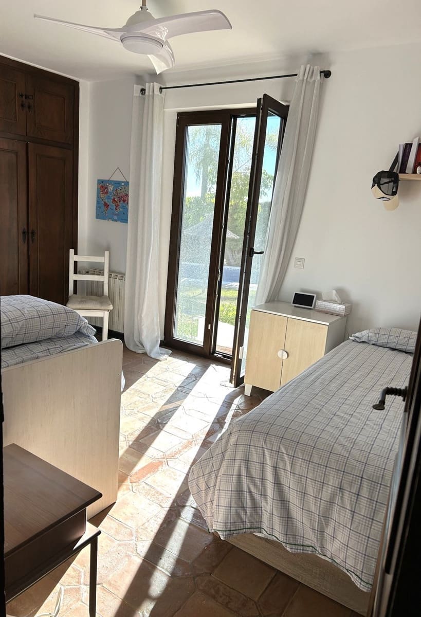 4 bedroom Villa for sale in Atalaya-Isdabe with pool garage - € 1,695,000 (Ref: 9776843)