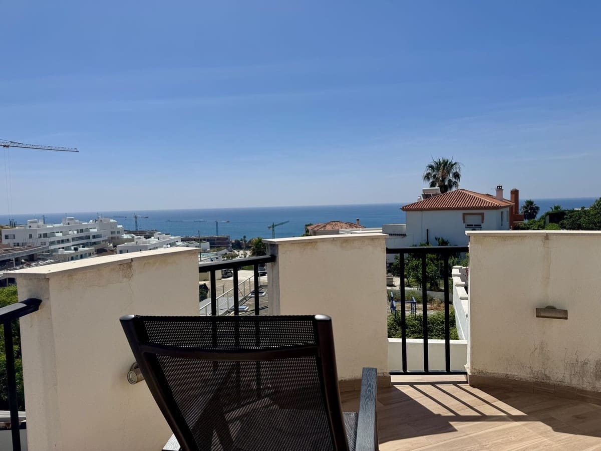 4 sypialnia Willa na sprzedaż w Estepona z basenem garażem - 1 149 000 € (Ref: 9776844)