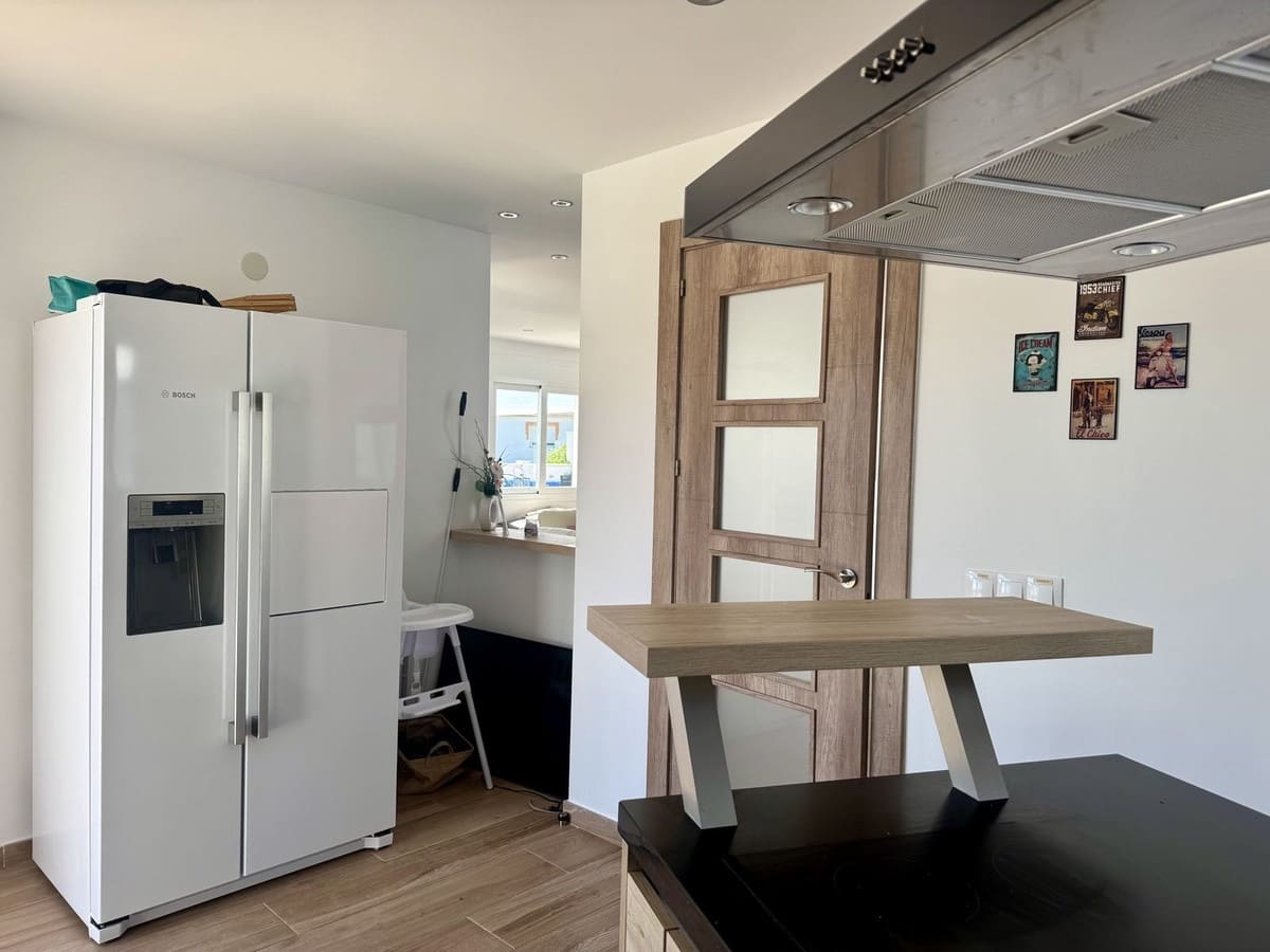 4 sypialnia Willa na sprzedaż w Estepona z basenem garażem - 1 149 000 € (Ref: 9776844)
