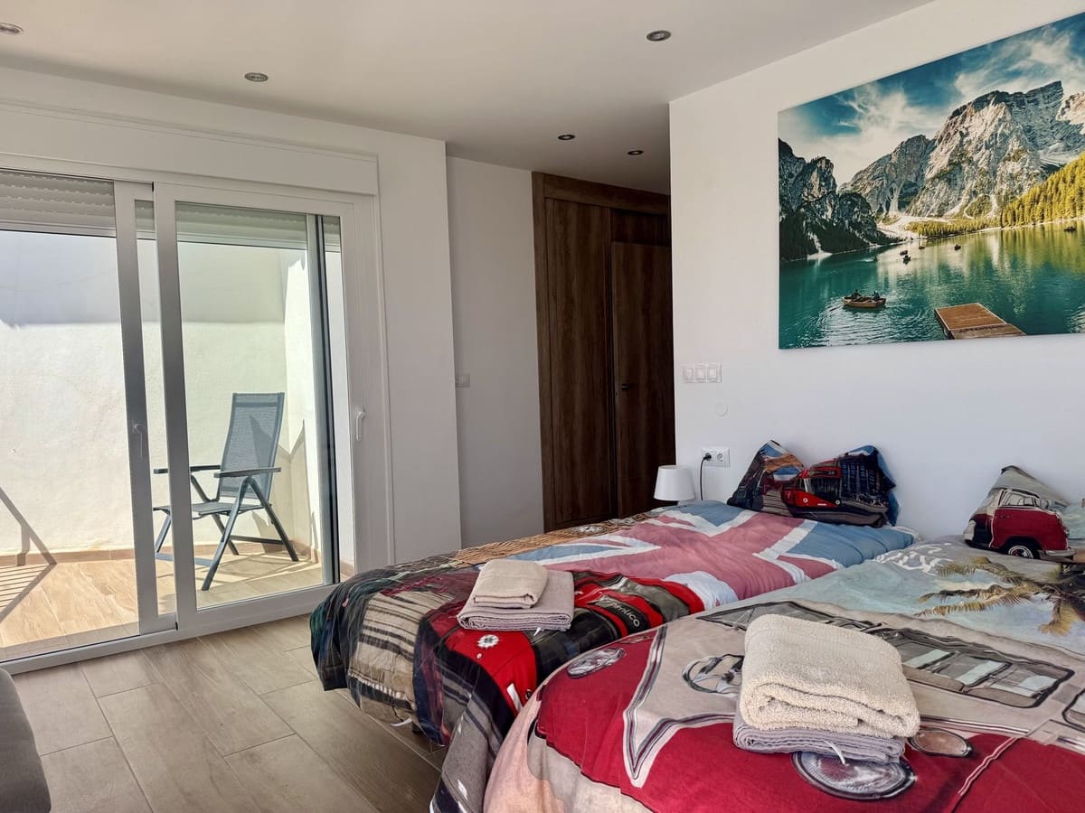 4 sypialnia Willa na sprzedaż w Estepona z basenem garażem - 1 149 000 € (Ref: 9776844)
