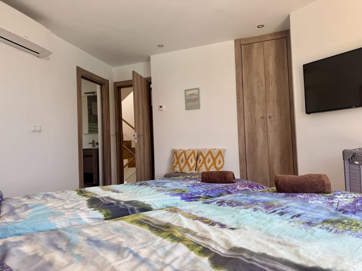 4 sypialnia Willa na sprzedaż w Estepona z basenem garażem - 1 149 000 € (Ref: 9776844)