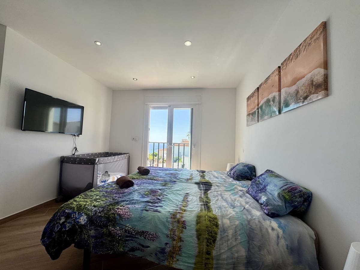 4 sypialnia Willa na sprzedaż w Estepona z basenem garażem - 1 149 000 € (Ref: 9776844)