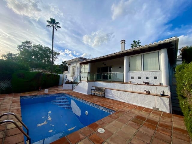 3 soverom Villa til salgs i El Padrón, Estepona med svømmebasseng garasje - € 690 000 (Ref: 9776846)