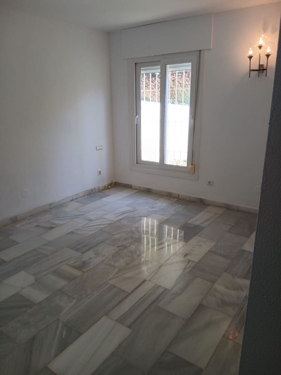 3 soverom Villa til salgs i El Padron med svømmebasseng garasje - € 690 000 (Ref: 9776846)