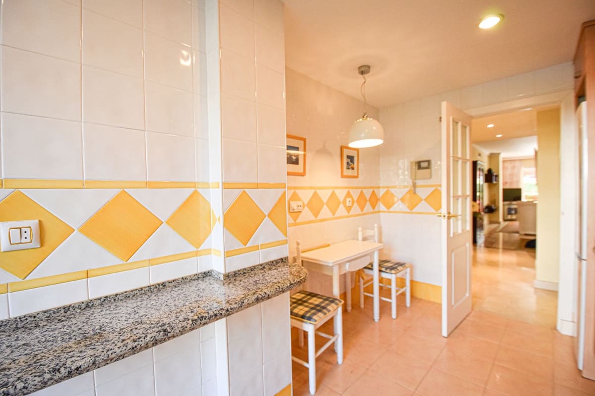 2 chambre Appartement à vendre à San Pedro de Alcantara avec piscine garage - 560 000 € (Ref: 9776994)