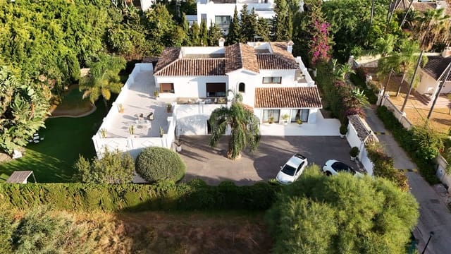 5 soverom Villa til salgs i Atalaya-Isdabe, Estepona med svømmebasseng garasje - € 3 200 000 (Ref: 9776997)