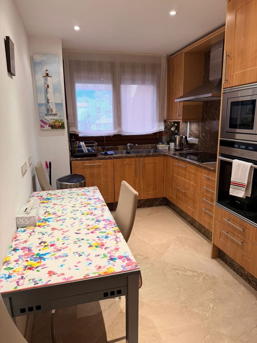 3 Zimmer Apartment zu verkaufen in New Golden Mile mit Pool Garage - 1.200.000 € (Ref: 9777154)