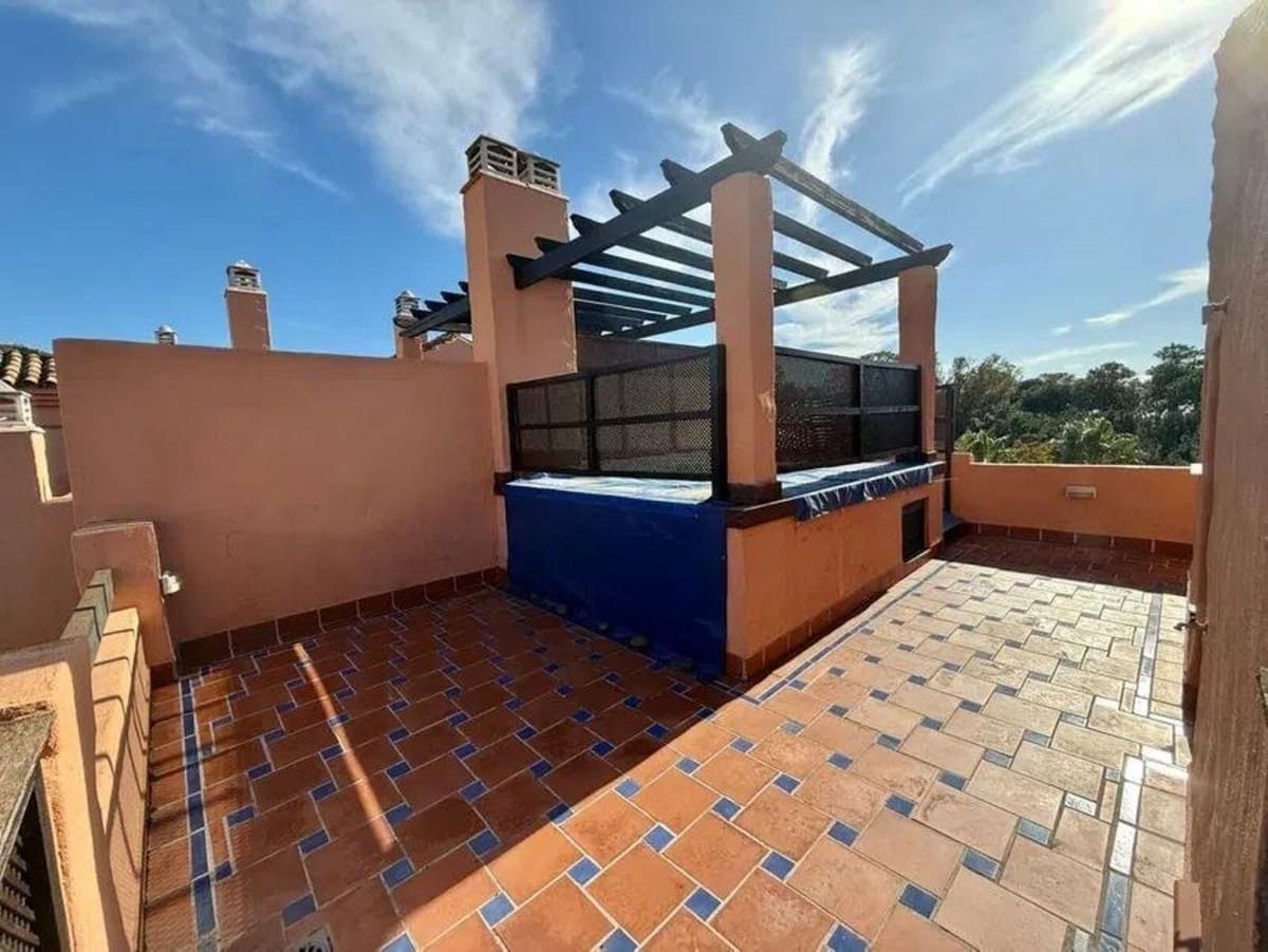 4 chambre Penthouse à vendre à Benamara avec piscine garage - 893 000 € (Ref: 9777156)