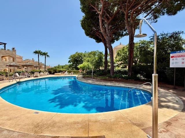 2 slaapkamer Appartement te koop in Elviria, Marbella met zwembad garage - € 745.000 (Ref: 9777157)