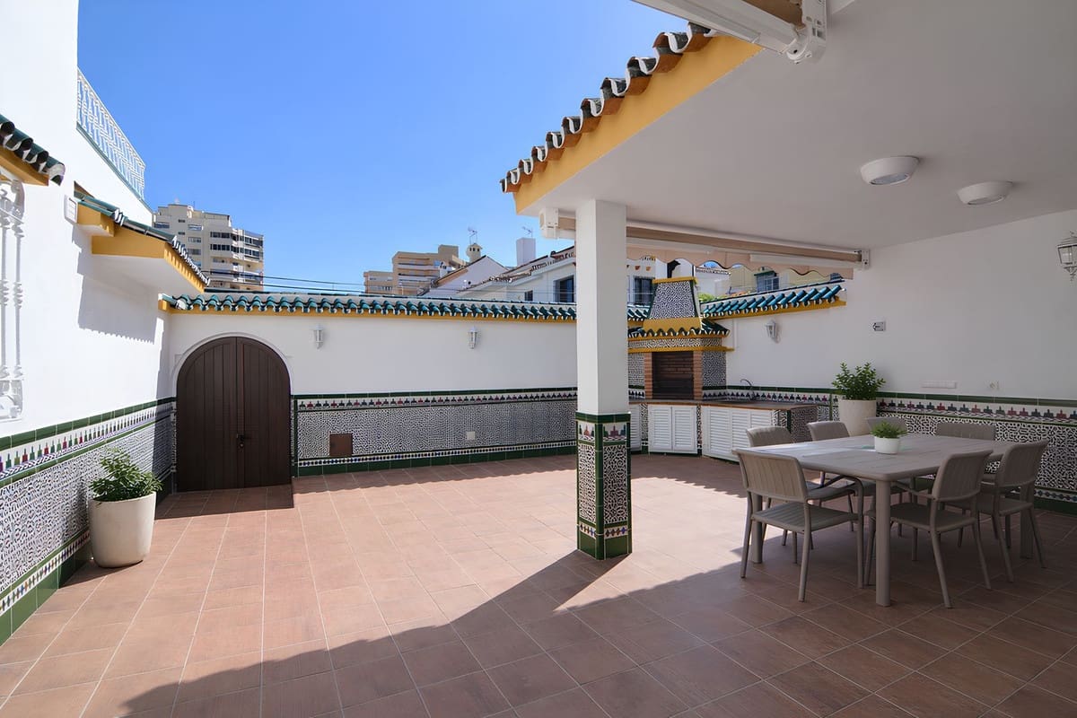 3 soveværelse Villa til salg i Fuengirola med swimmingpool garage - € 1.200.000 (Ref: 9778778)