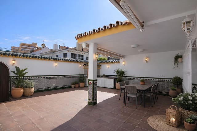 3 soveværelse Villa til salg i Fuengirola med swimmingpool garage - € 1.200.000 (Ref: 9778778)