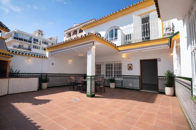 3 soveværelse Villa til salg i Fuengirola med swimmingpool garage - € 1.200.000 (Ref: 9778778)