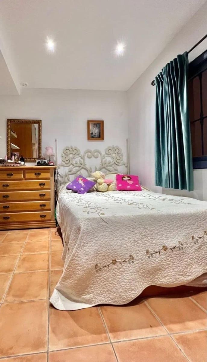 5 chambre Maison de Ville à vendre à Nueva Andalucia avec piscine garage - 918 000 € (Ref: 9778779)